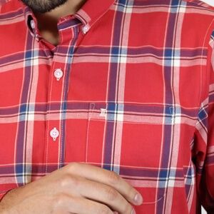 LACOSTE  shirt size 42